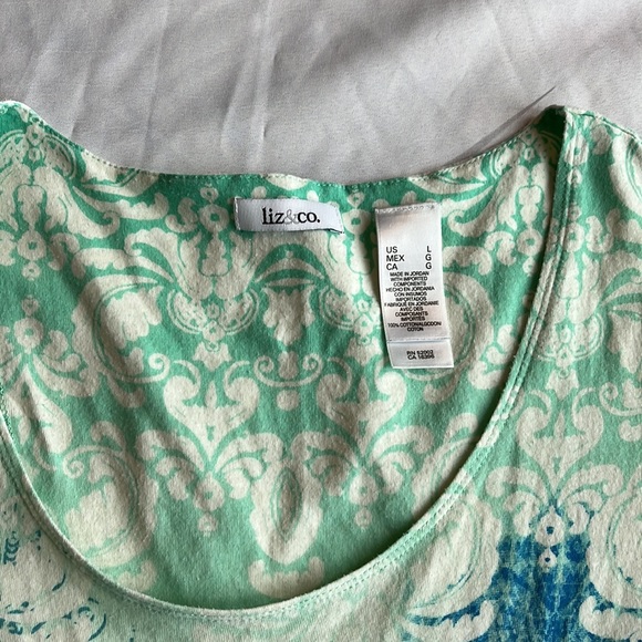 Liz Claiborne scoop neck tshirt - Picture 2 of 5